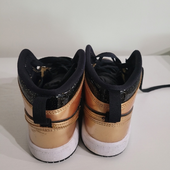 Kids size 1 nike air Jordan - Picture 4 of 7